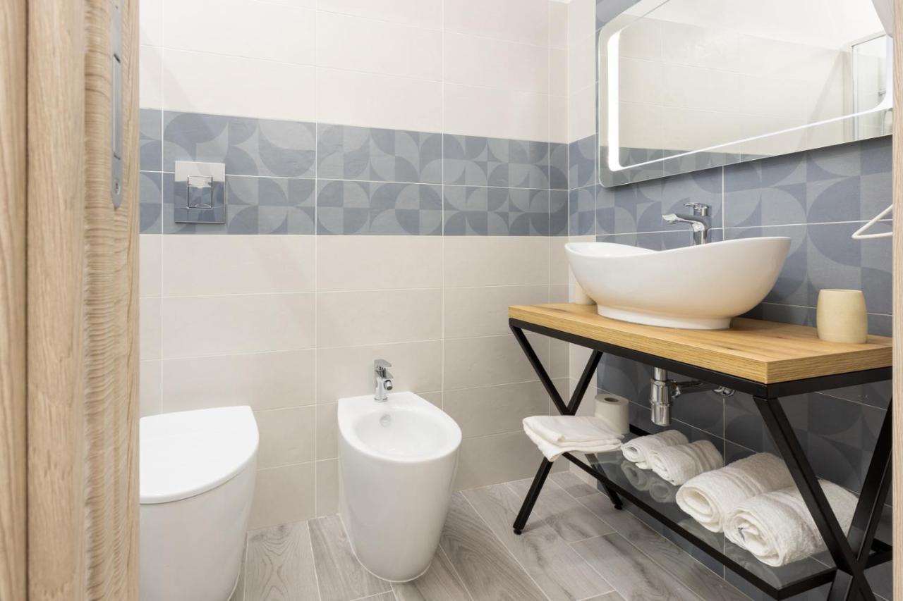 Deledda Home Cagliari Exteriör bild