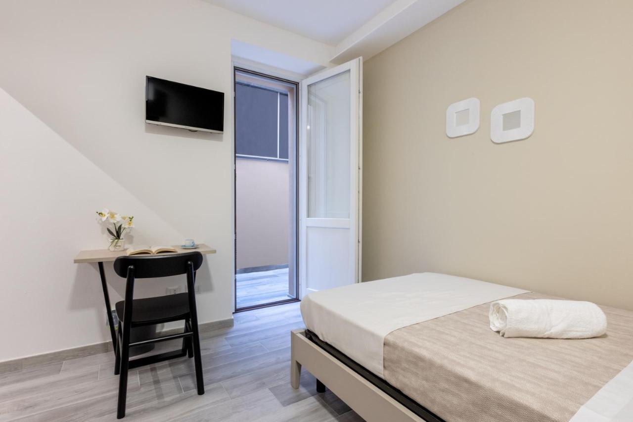 Deledda Home Cagliari Exteriör bild