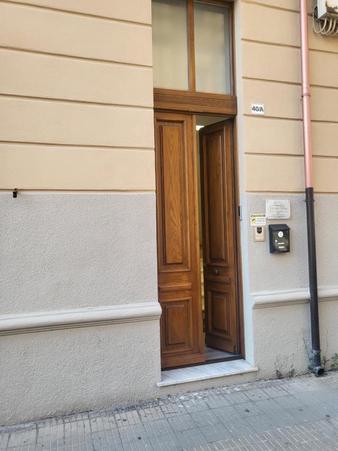 Deledda Home Cagliari Exteriör bild